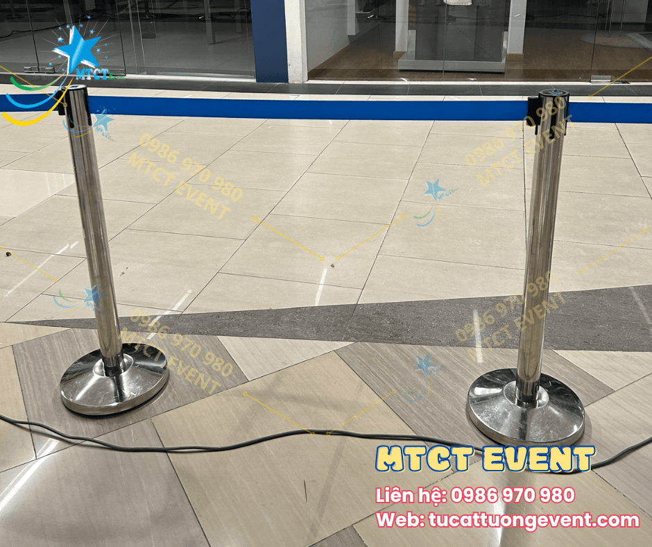 Trụ Barrier dây kéo 2