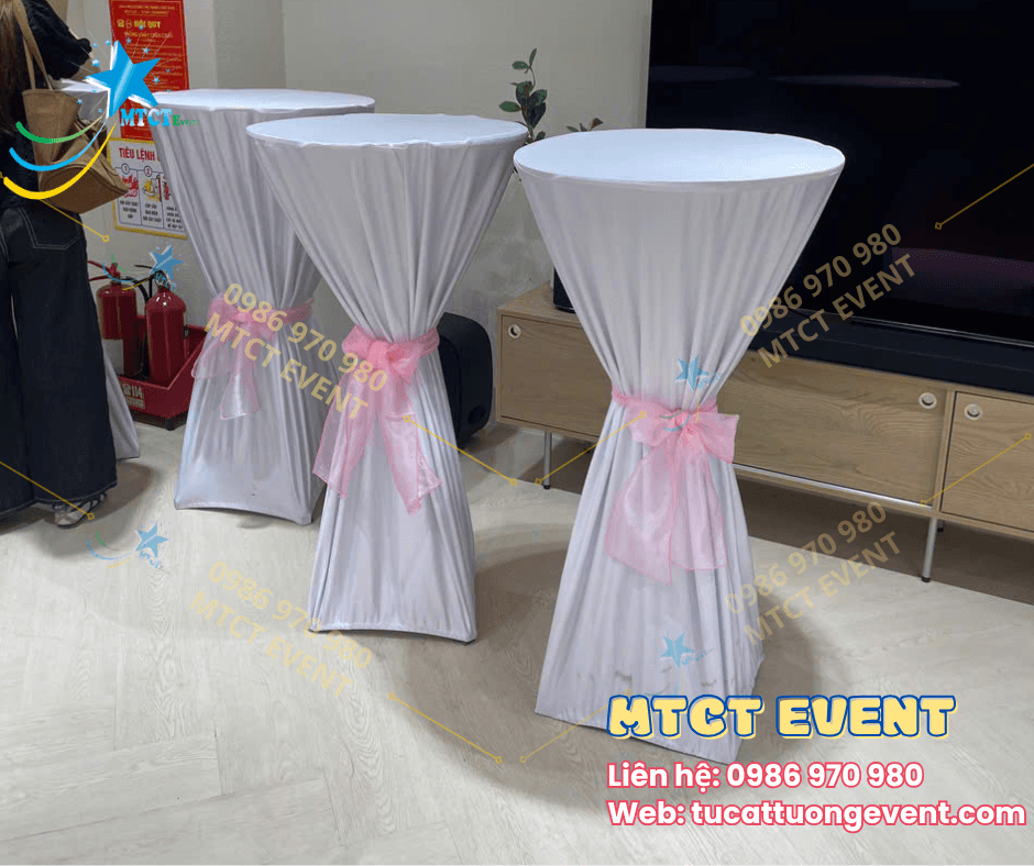 Bàn bar 75cm có khăn + nơ 15