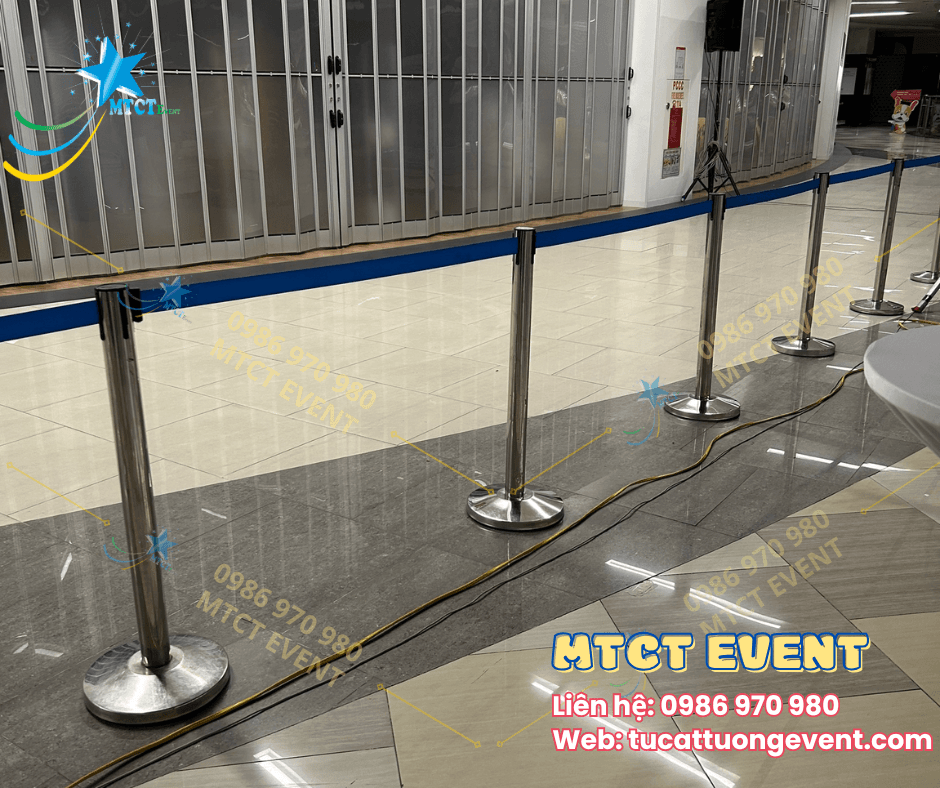Trụ Barrier dây kéo 3