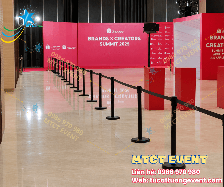 Trụ Barrier dây kéo 4